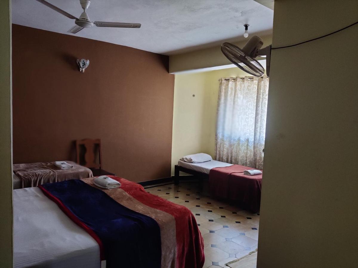 Hotel Caveri Comfort Inn Madikeri Esterno foto