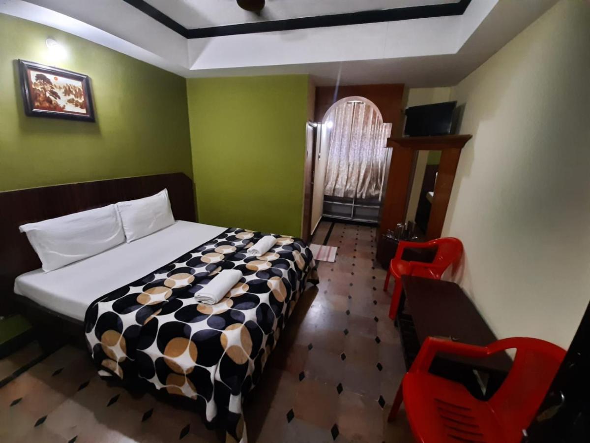 Hotel Caveri Comfort Inn Madikeri Esterno foto